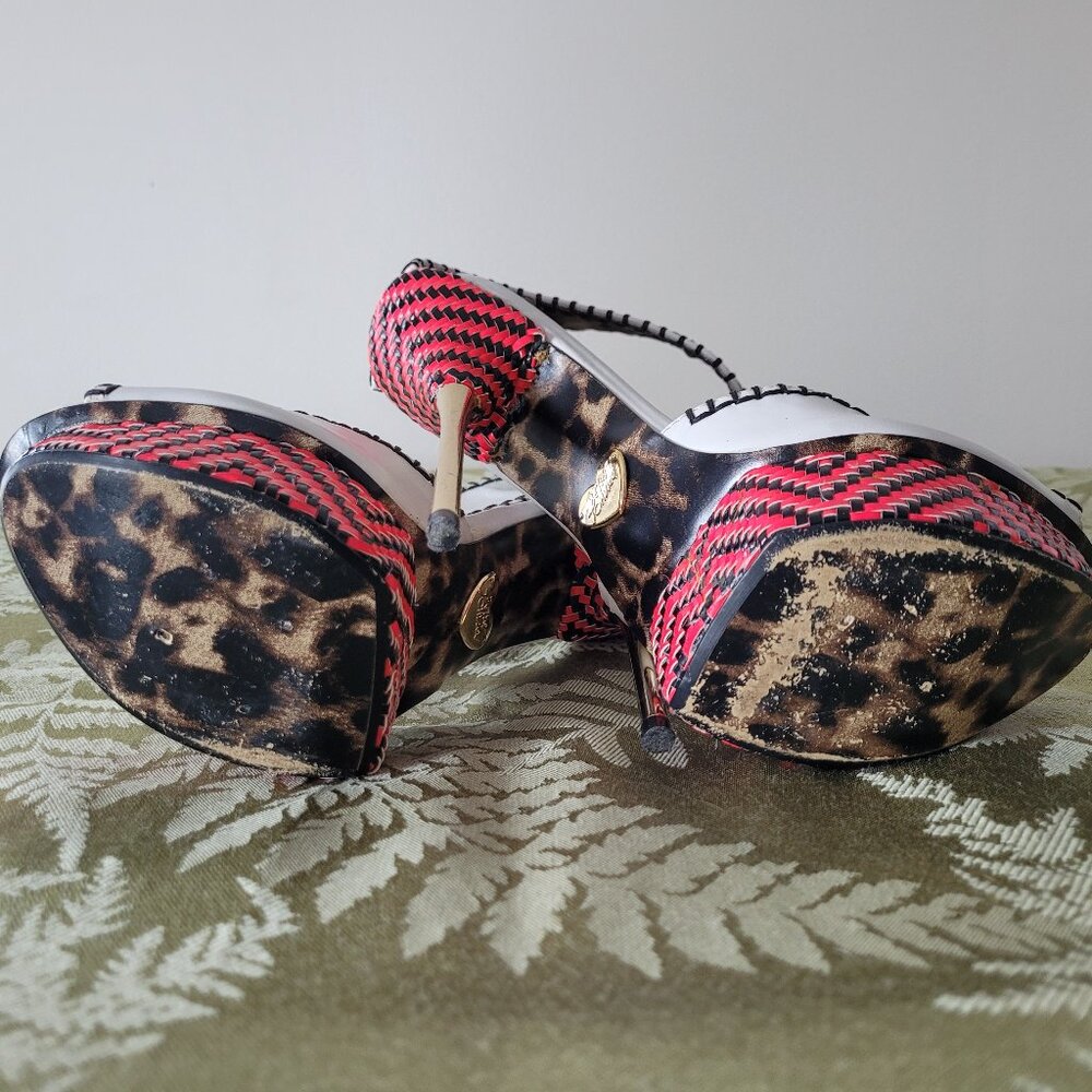 Betsey Johnson Tricksy Heels - Picture 8 of 9